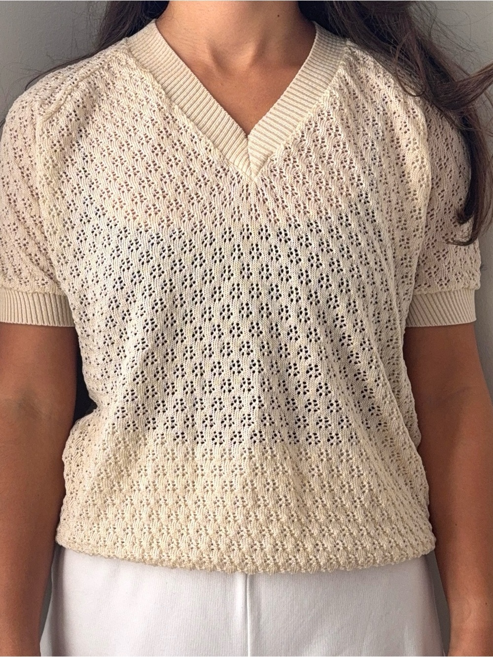Cream V-Neck Short-Sleeve Knit Sweater